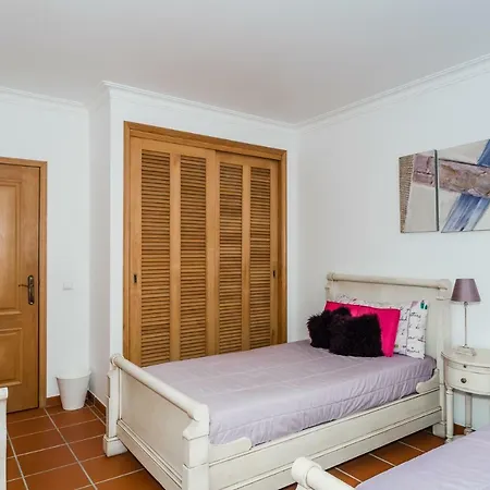 Feriehus Burgo Dom Afonso V Golf &