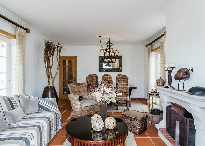 Burgo Dom Afonso V Golf & 別荘 *